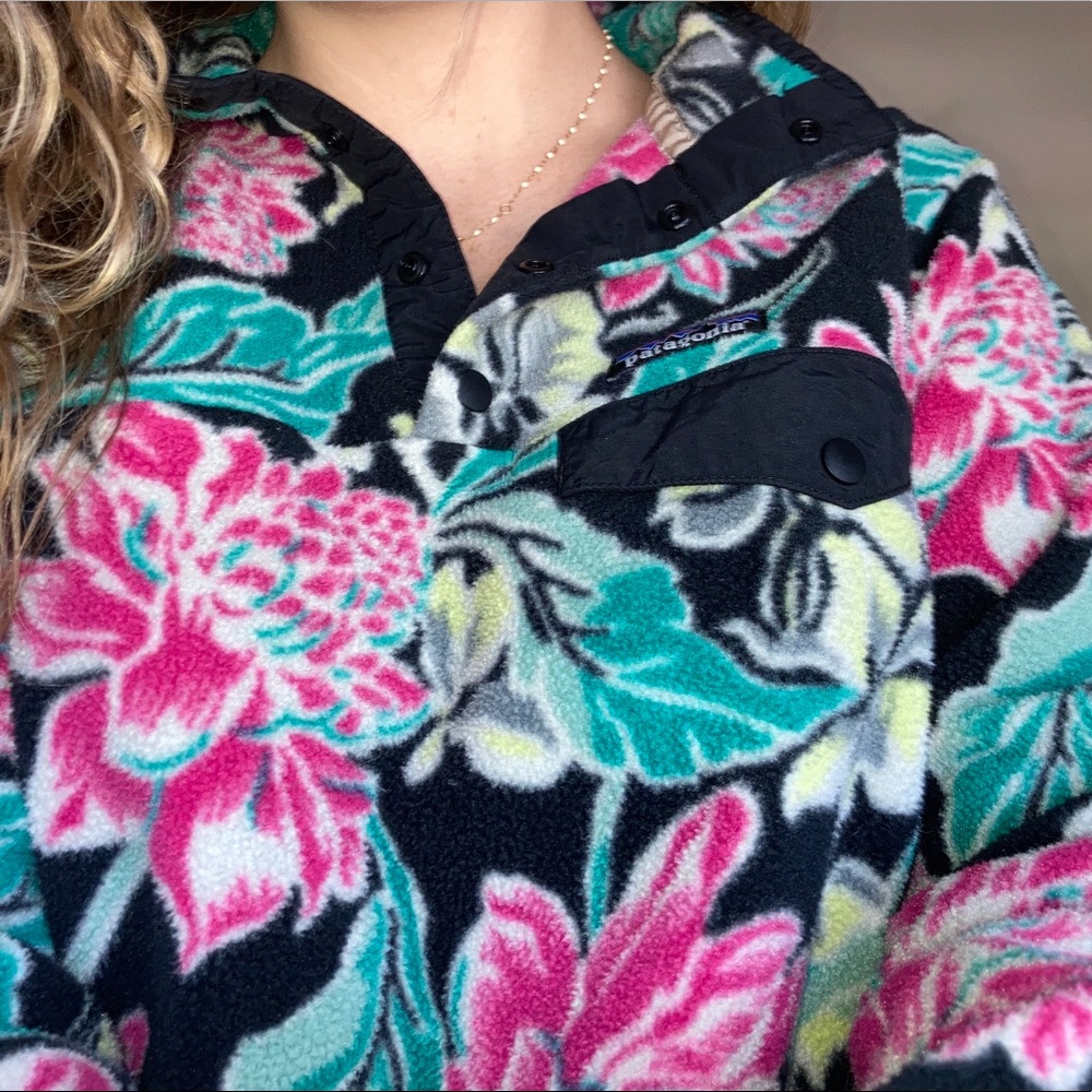 Rare floral Patagonia synchilla